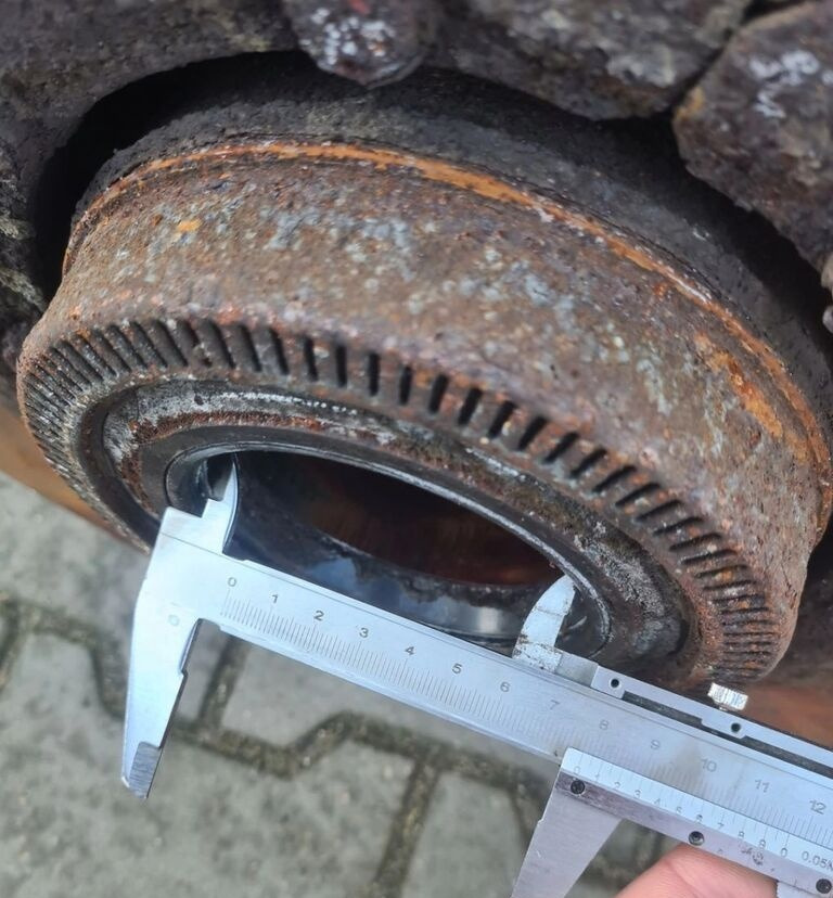 Volvo FI 78 TARCZA 410MM FH 4 FM 4 RENAULT GAMA T FI Volvo FI 78 TARCZA 410MM VOLVO FH 4 FM 4 RENAULT GAMA T - Glavčina za Kamion: slika 2 Volvo FI 78 TARCZA 410MM FH 4 FM 4 RENAULT GAMA T FI Volvo FI 78 TARCZA 410MM VOLVO FH 4 FM 4 RENAULT GAMA T - Glavčina za Kamion: slika 2