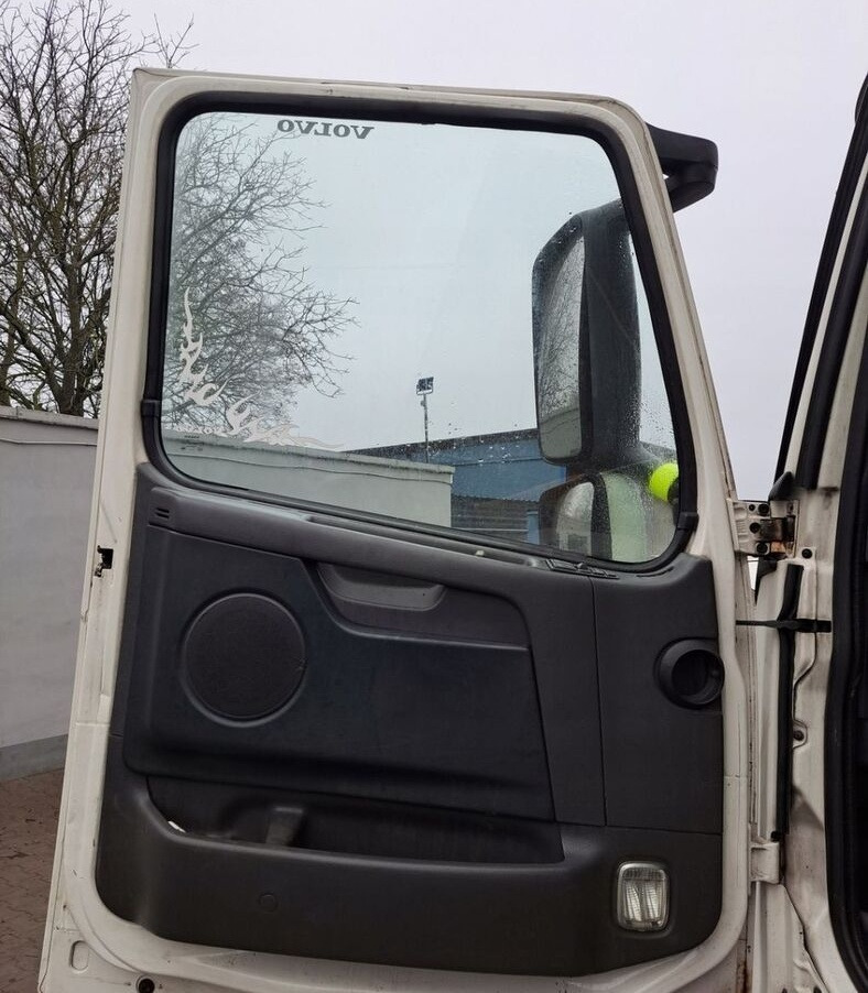 Volvo KOMPLETNE LIFT Volvo FH 13 - Vrata i delovi za Kamion: slika 3 Volvo KOMPLETNE LIFT Volvo FH 13 - Vrata i delovi za Kamion: slika 3