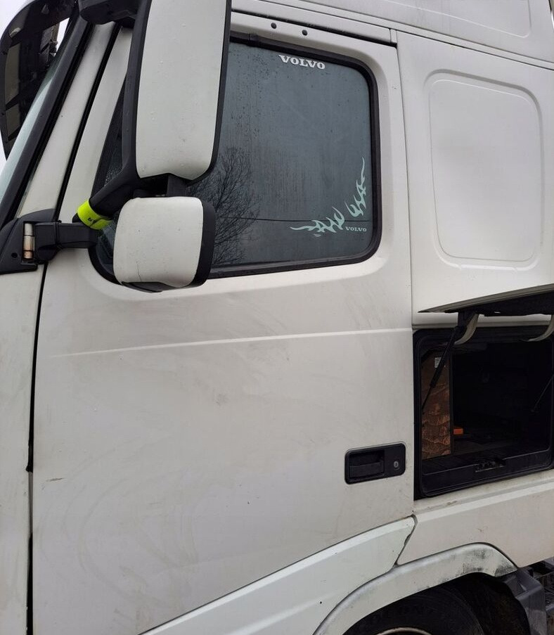 Volvo KOMPLETNE LIFT Volvo FH 13 - Vrata i delovi za Kamion: slika 1 Volvo KOMPLETNE LIFT Volvo FH 13 - Vrata i delovi za Kamion: slika 1