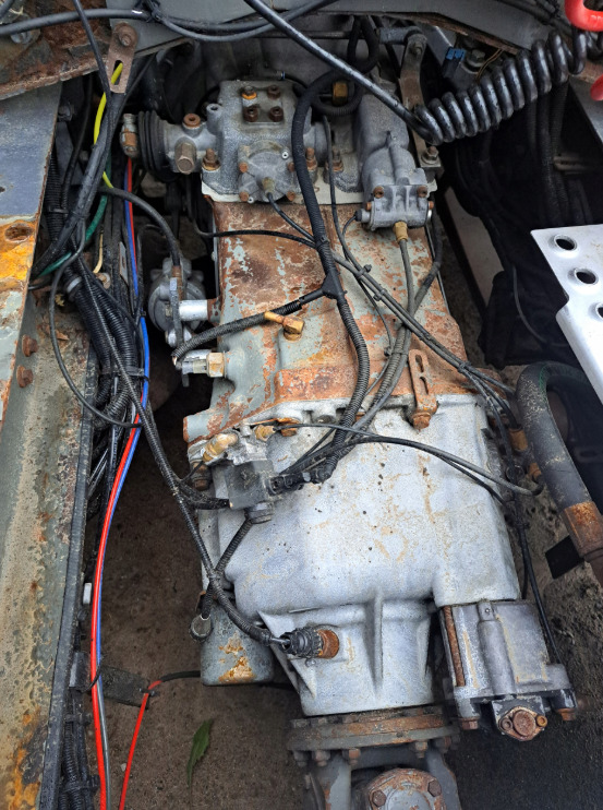 Volvo MANUALNA FH FM SR1900 - Menjač za Kamion: slika 1 Volvo MANUALNA FH FM SR1900 - Menjač za Kamion: slika 1