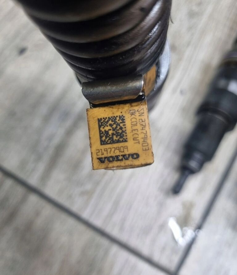 Volvo POMPO E FH 4 FM 4 D13K RENAULT GAMA T C K DTI 13 EURO 6 21977909 Volvo VOLVO FH 4 FM 4 D13K RENAULT GAMA T C K DTI 13 EURO 6 - Ubrizgač za Kamion: slika 2 Volvo POMPO E FH 4 FM 4 D13K RENAULT GAMA T C K DTI 13 EURO 6 21977909 Volvo VOLVO FH 4 FM 4 D13K RENAULT GAMA T C K DTI 13 EURO 6 - Ubrizgač za Kamion: slika 2