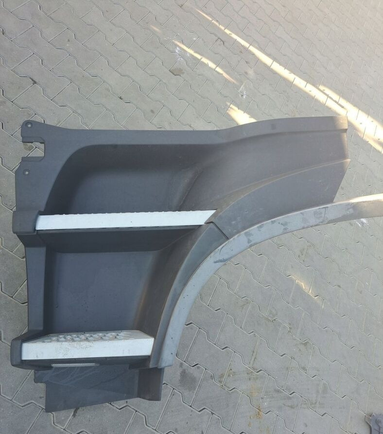 Volvo STOPIEŃ STOPNICA LEWA STELAŻ ORYGINAŁ VOLVO FH 4 82819482 - Prag za Kamion: slika 2 Volvo STOPIEŃ STOPNICA LEWA STELAŻ ORYGINAŁ VOLVO FH 4 82819482 - Prag za Kamion: slika 2