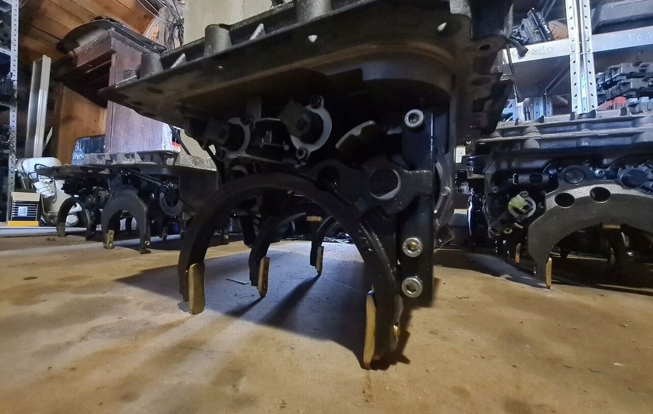 WABCO WYBIERAK SKRZYNI I-SHIFT C RENAULT DXI VOLVO FH FM - Upravljačka jedinica za Kamion: slika 1 WABCO WYBIERAK SKRZYNI I-SHIFT C RENAULT DXI VOLVO FH FM - Upravljačka jedinica za Kamion: slika 1