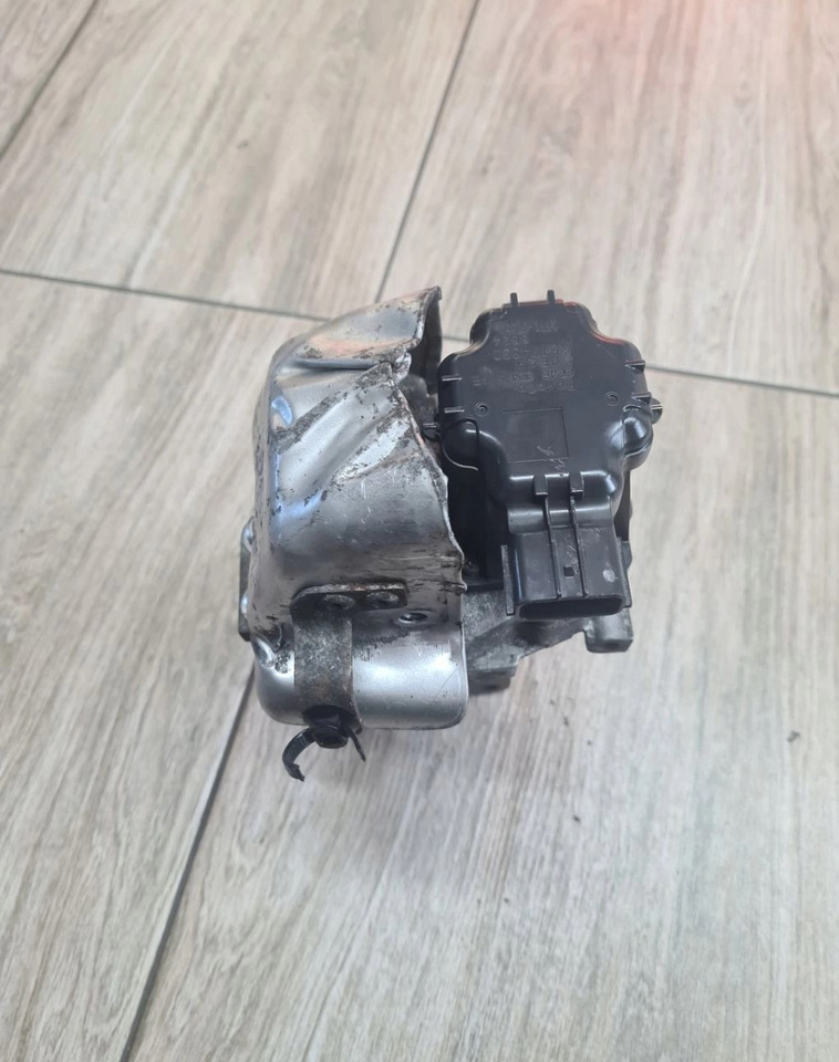 ZAWÓR HAMULEC GÓRSKI SPALIN EGR FORD F-MAX 500 TRUCKS EURO 6 GC46 9D475 AE - Motor i delovi: slika 4 ZAWÓR HAMULEC GÓRSKI SPALIN EGR FORD F-MAX 500 TRUCKS EURO 6 GC46 9D475 AE - Motor i delovi: slika 4