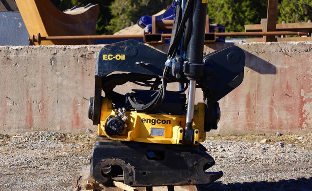 Engcon Engcon EC233S-QS80-SS10 - Tiltrotator: slika 1 Engcon Engcon EC233S-QS80-SS10 - Tiltrotator: slika 1