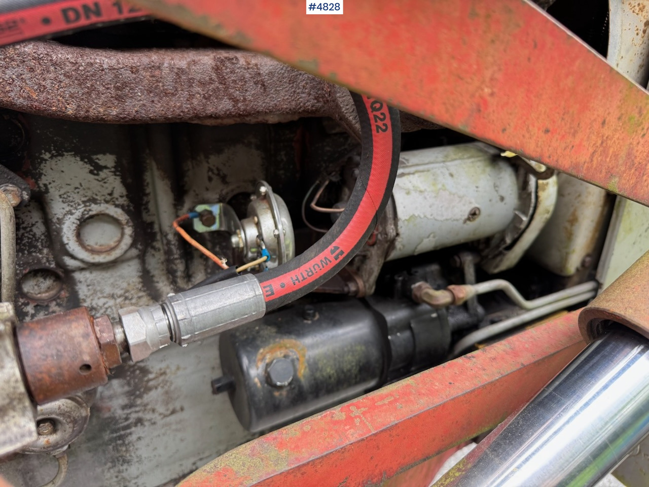 1970 Massey Ferguson 165 w/ front loader - Traktor: slika 2 1970 Massey Ferguson 165 w/ front loader - Traktor: slika 2