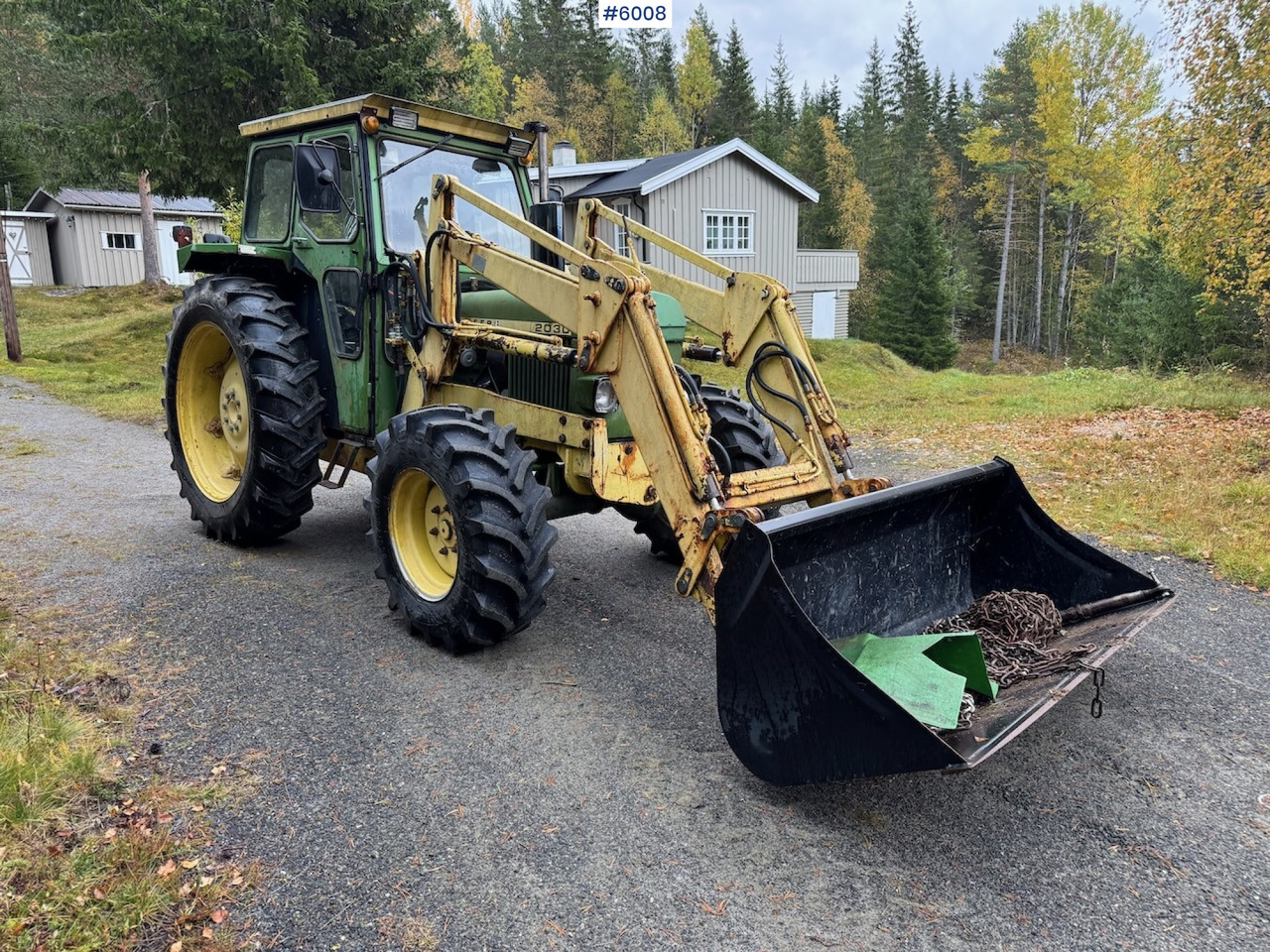 1977 John Deere 2030 w/ front loader, bucket and chains. - Traktor: slika 4 1977 John Deere 2030 w/ front loader, bucket and chains. - Traktor: slika 4