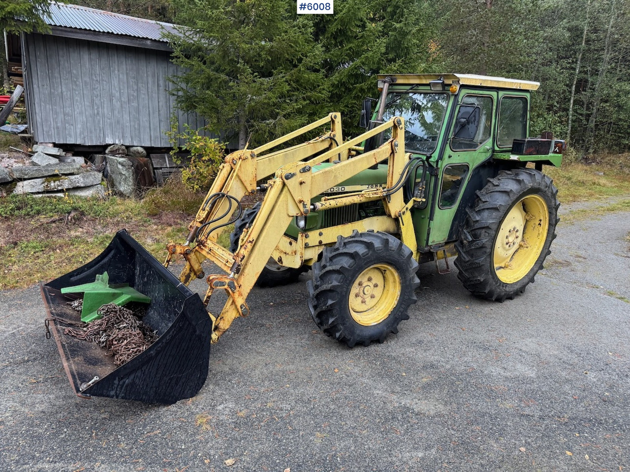 1977 John Deere 2030 w/ front loader, bucket and chains. - Traktor: slika 2 1977 John Deere 2030 w/ front loader, bucket and chains. - Traktor: slika 2