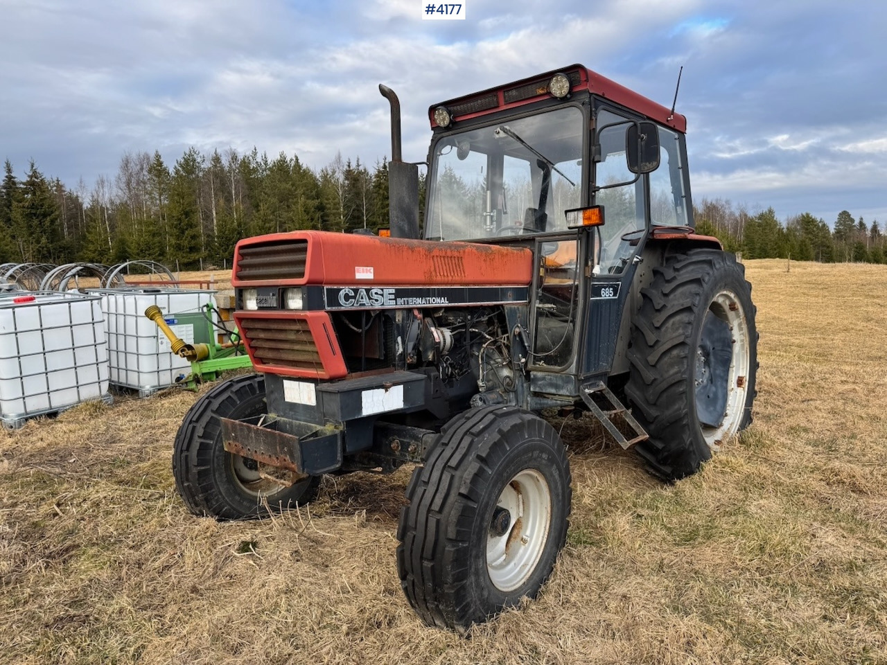 1986 Case International 685 4x2 - Traktor: slika 2 1986 Case International 685 4x2 - Traktor: slika 2