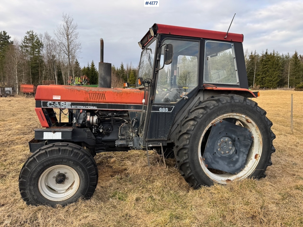 1986 Case International 685 4x2 - Traktor: slika 1 1986 Case International 685 4x2 - Traktor: slika 1