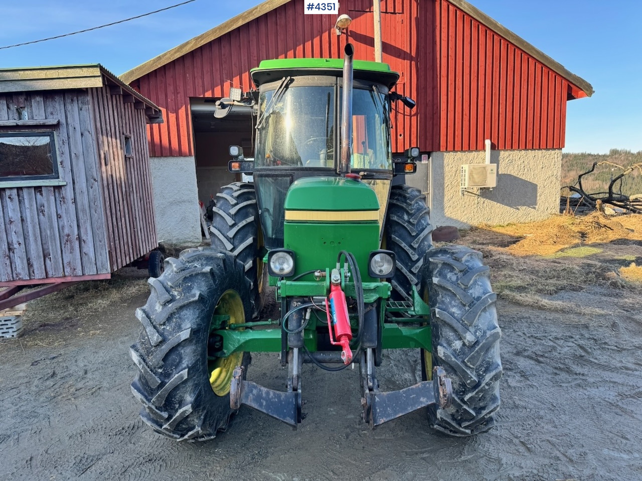 1991 John Deere 2850 4x4 Synchron w/ front hydraulics. - Traktor: slika 3 1991 John Deere 2850 4x4 Synchron w/ front hydraulics. - Traktor: slika 3