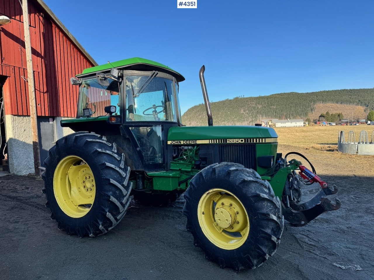 1991 John Deere 2850 4x4 Synchron w/ front hydraulics. - Traktor: slika 4 1991 John Deere 2850 4x4 Synchron w/ front hydraulics. - Traktor: slika 4