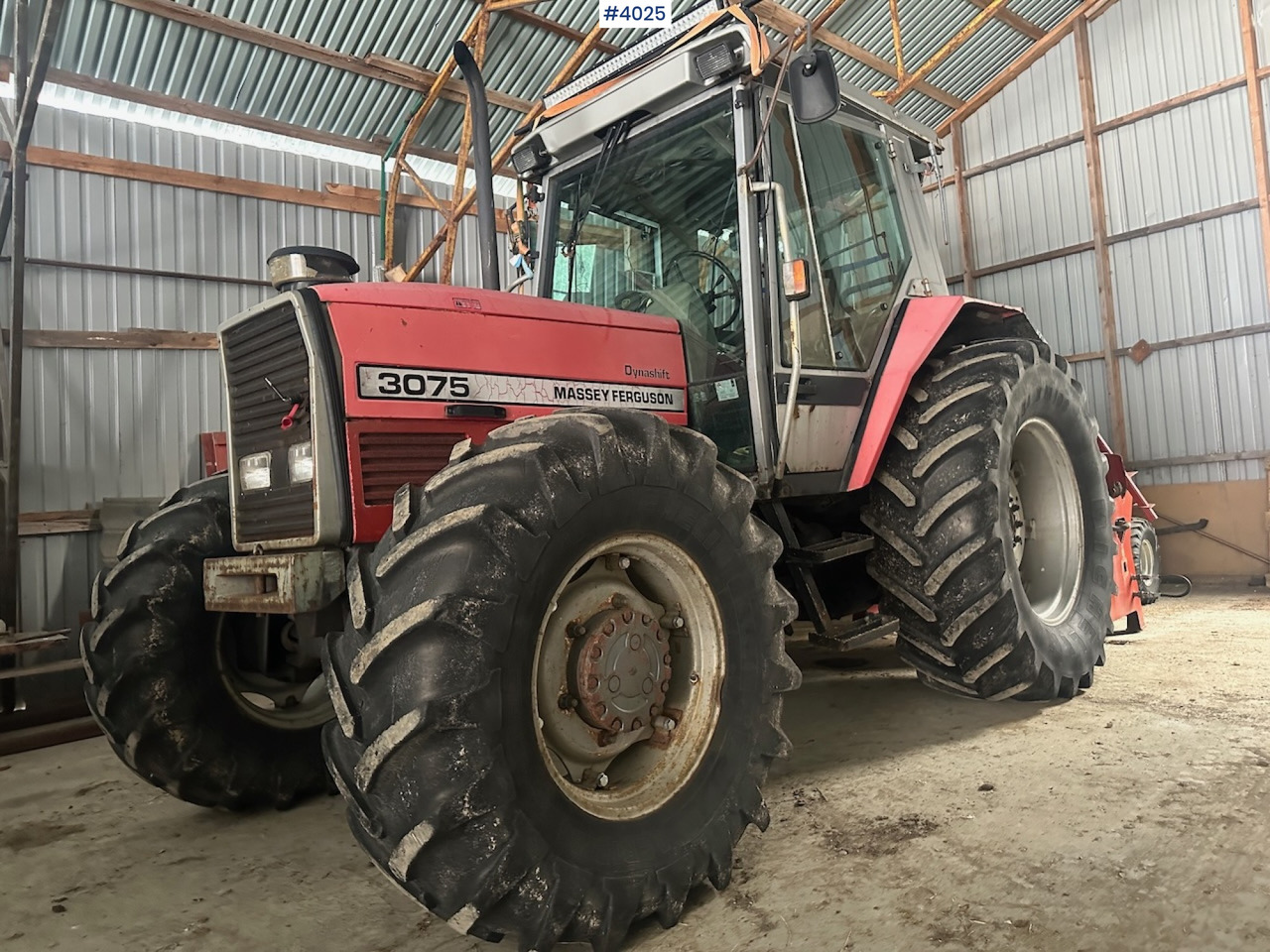 1994 Massey Ferguson 3075 4x4 tractor. WATCH VIDEO. - Traktor: slika 4 1994 Massey Ferguson 3075 4x4 tractor. WATCH VIDEO. - Traktor: slika 4