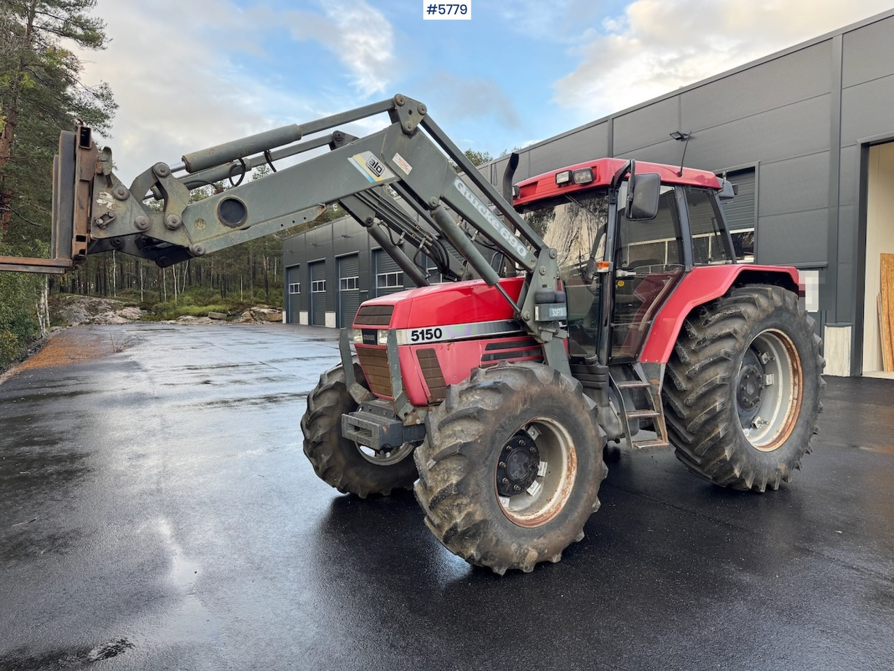 1995 Case IH 5150 Maxxum w/ front loader. - Traktor: slika 1 1995 Case IH 5150 Maxxum w/ front loader. - Traktor: slika 1