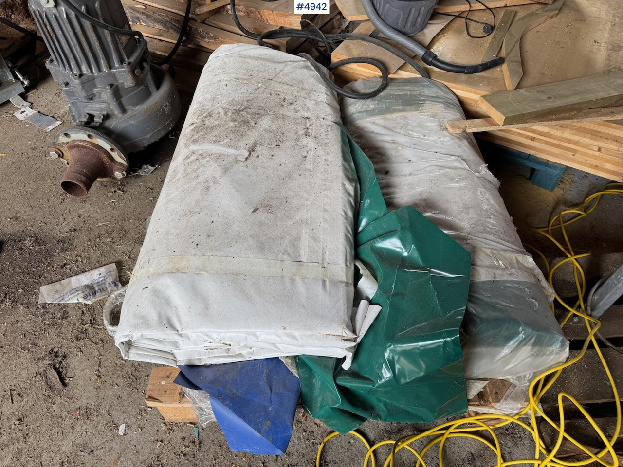 2 Silo bags Ø 5 m and length 7 m. - Oprema za prevrtanje i razlaganje: slika 1 2 Silo bags Ø 5 m and length 7 m. - Oprema za prevrtanje i razlaganje: slika 1