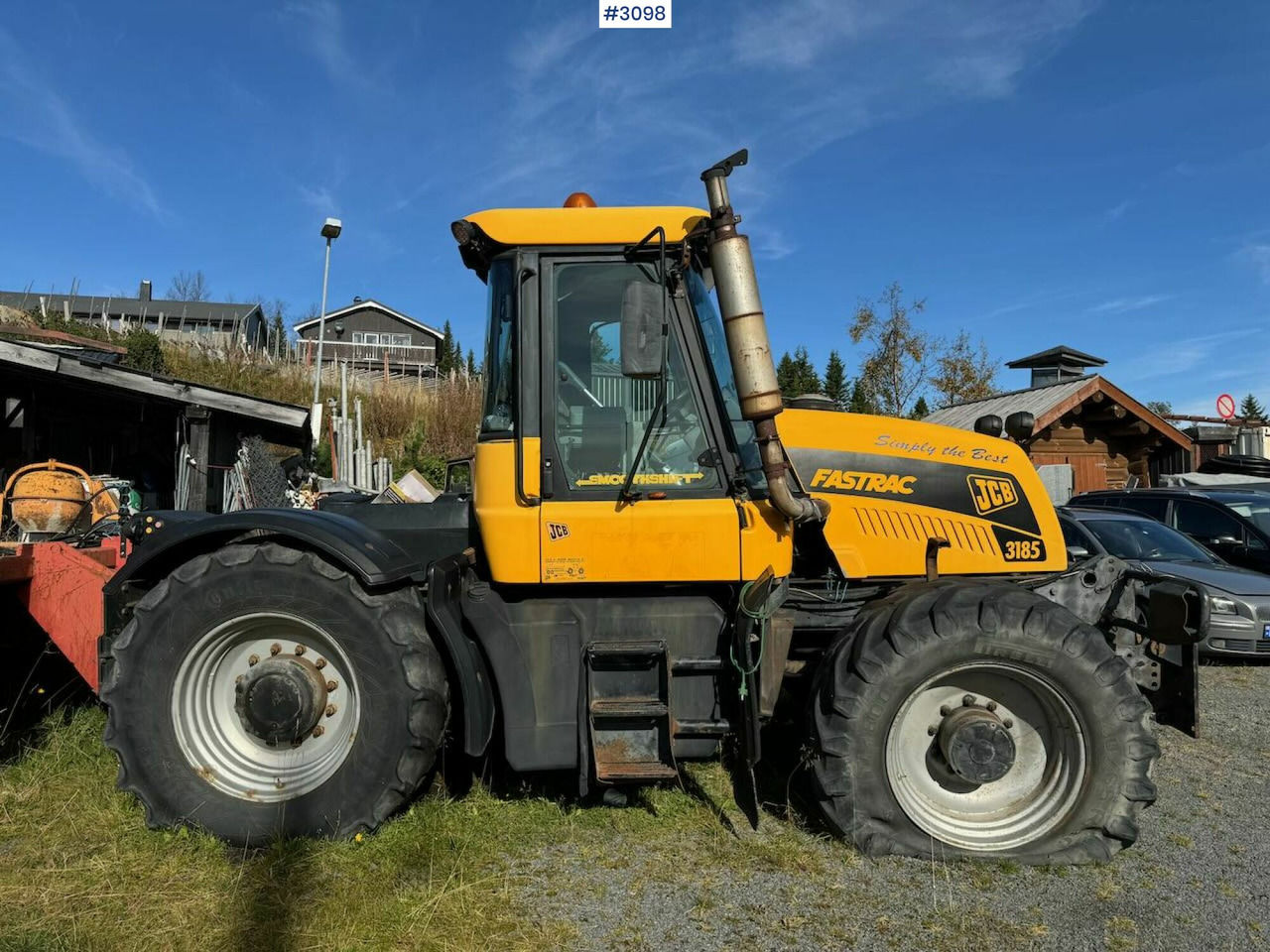 2001 JCB Fastrac 3185 4x4. The plow rigged and two sets of tires. - Traktor: slika 4 2001 JCB Fastrac 3185 4x4. The plow rigged and two sets of tires. - Traktor: slika 4