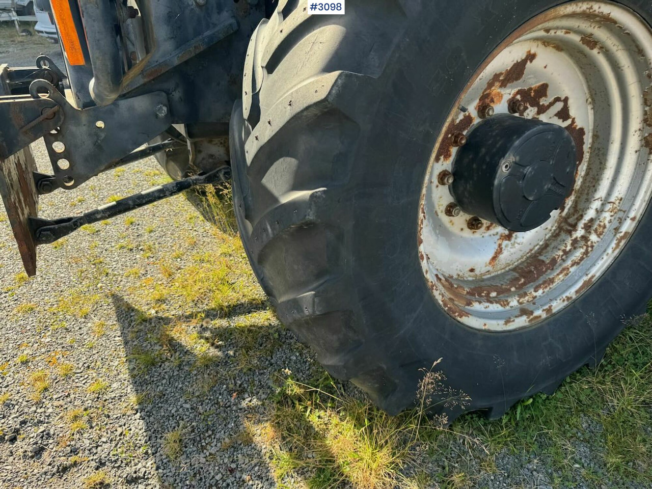 Traktor 2001 JCB Fastrac 3185 4x4. The plow rigged and two sets of tires.: slika 15