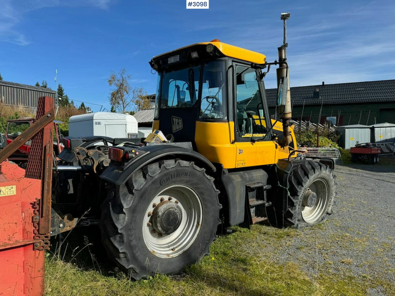 2001 JCB Fastrac 3185 4x4. The plow rigged and two sets of tires. - Traktor: slika 5 2001 JCB Fastrac 3185 4x4. The plow rigged and two sets of tires. - Traktor: slika 5