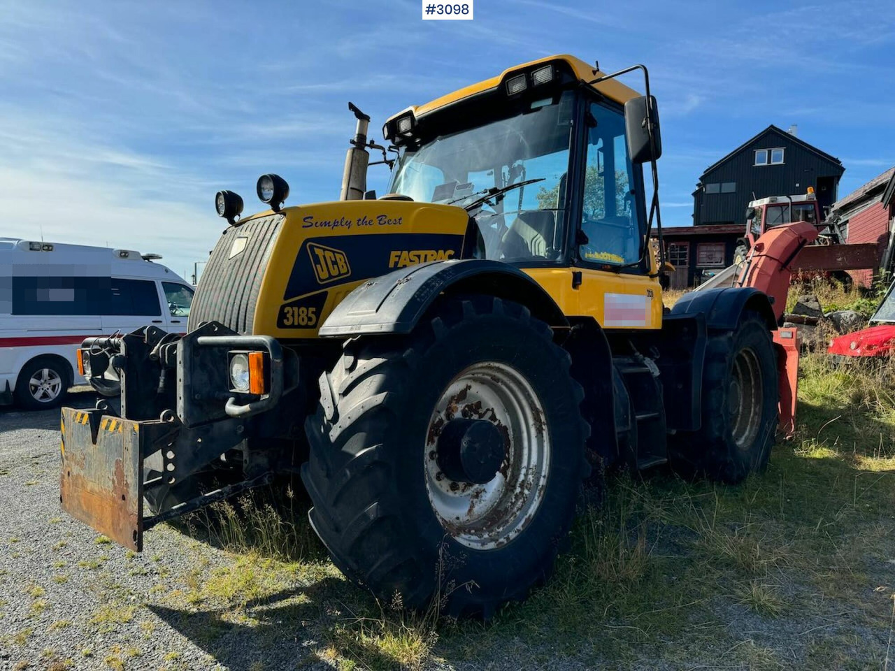 2001 JCB Fastrac 3185 4x4. The plow rigged and two sets of tires. - Traktor: slika 1 2001 JCB Fastrac 3185 4x4. The plow rigged and two sets of tires. - Traktor: slika 1