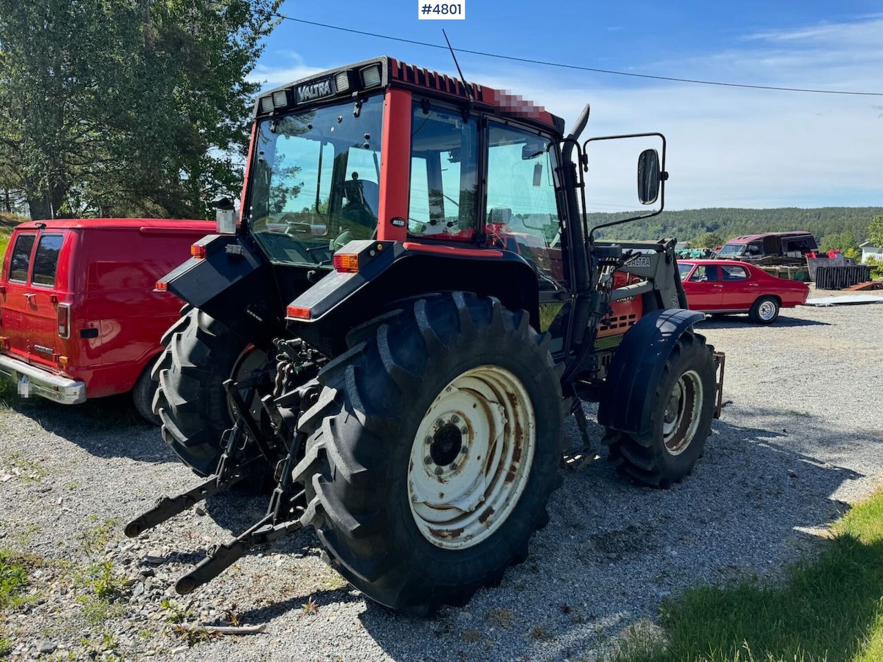 2002 Valtra 6300 4x4 w/ front loader - Traktor: slika 5 2002 Valtra 6300 4x4 w/ front loader - Traktor: slika 5