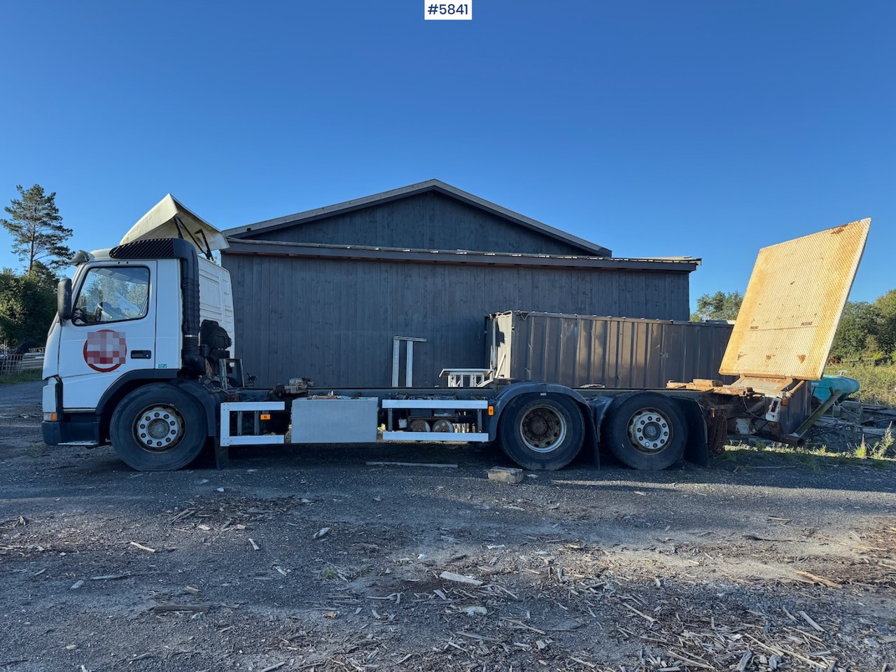 2002 Volvo FM 6x2. - Kamion za prevoz kontejnera/ Kamion sa promenjivim sandukom: slika 2 2002 Volvo FM 6x2. - Kamion za prevoz kontejnera/ Kamion sa promenjivim sandukom: slika 2