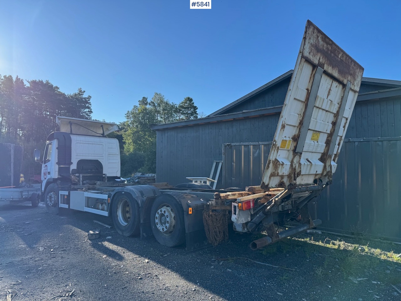 2002 Volvo FM 6x2. - Kamion za prevoz kontejnera/ Kamion sa promenjivim sandukom: slika 5 2002 Volvo FM 6x2. - Kamion za prevoz kontejnera/ Kamion sa promenjivim sandukom: slika 5