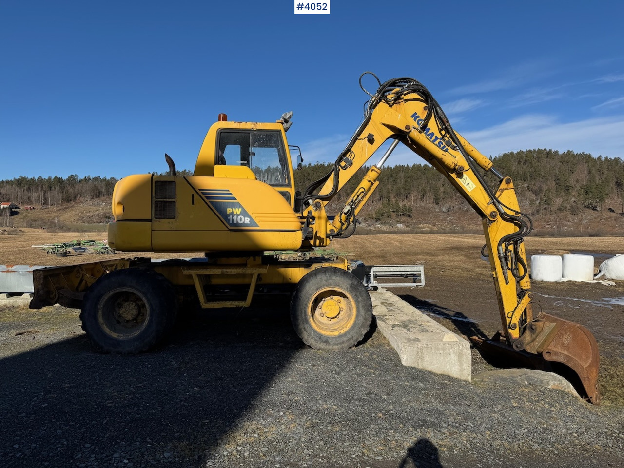 2004 Komatsu PW 110R - Bager: slika 2 2004 Komatsu PW 110R - Bager: slika 2