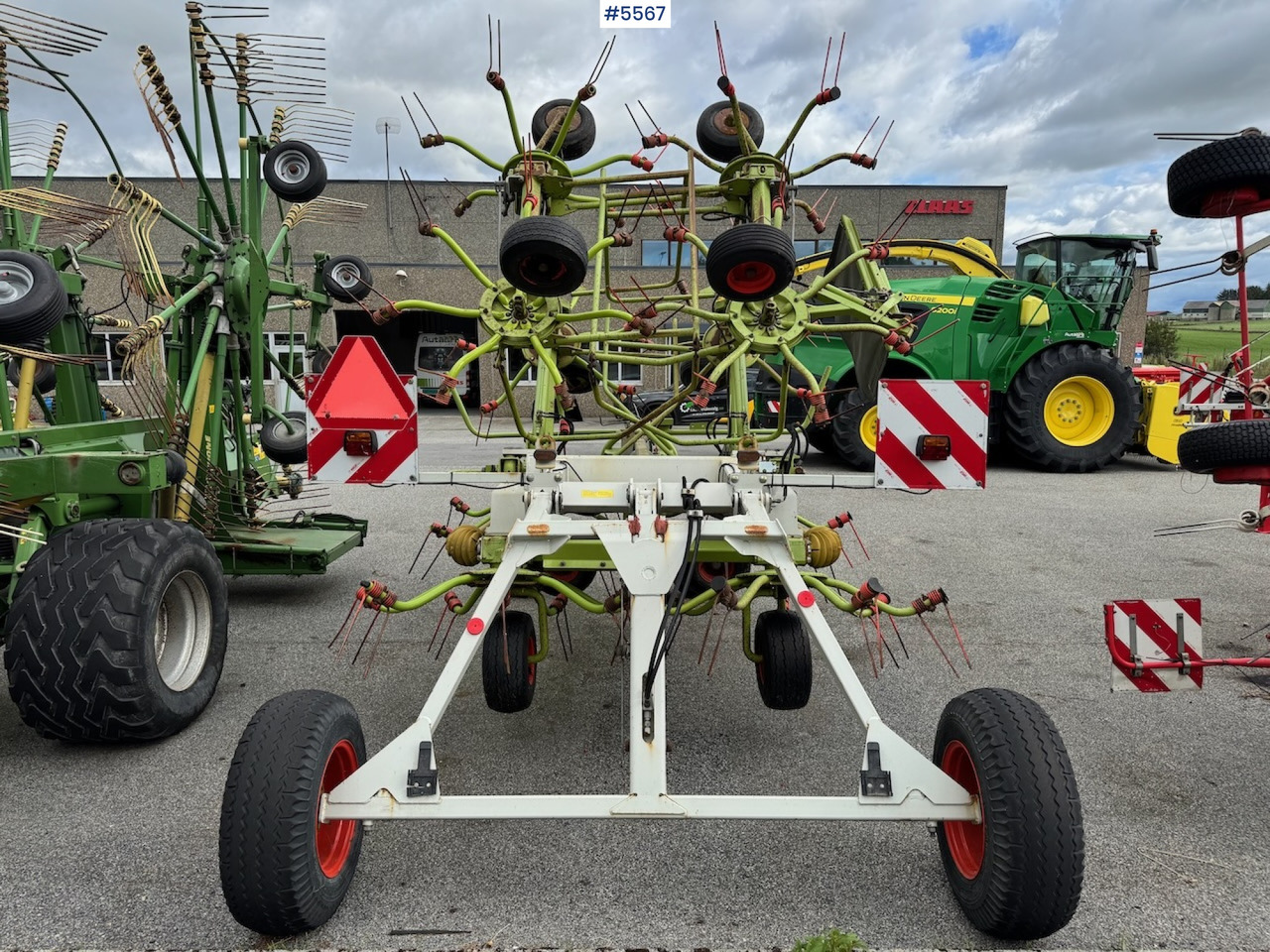 2006 Claas Volto 1320 T - Oprema za prevrtanje i razlaganje: slika 5 2006 Claas Volto 1320 T - Oprema za prevrtanje i razlaganje: slika 5