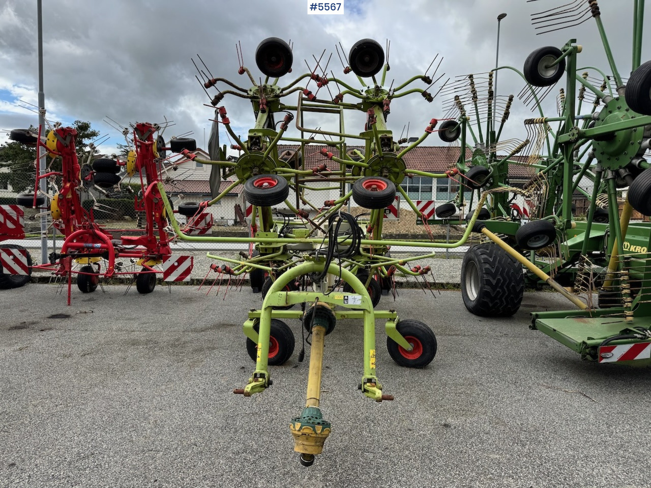 2006 Claas Volto 1320 T - Oprema za prevrtanje i razlaganje: slika 2 2006 Claas Volto 1320 T - Oprema za prevrtanje i razlaganje: slika 2