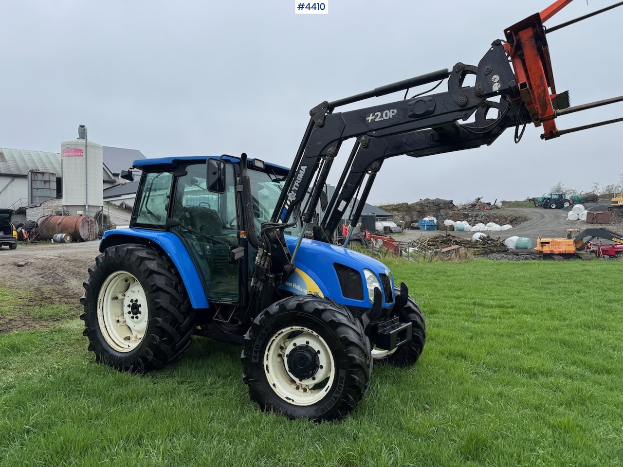 2006 New Holland TL100 A w/Front Loader. - Traktor: slika 2 2006 New Holland TL100 A w/Front Loader. - Traktor: slika 2