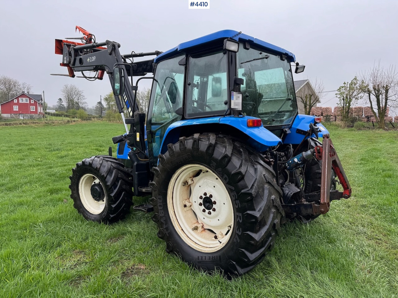 2006 New Holland TL100 A w/Front Loader. - Traktor: slika 4 2006 New Holland TL100 A w/Front Loader. - Traktor: slika 4