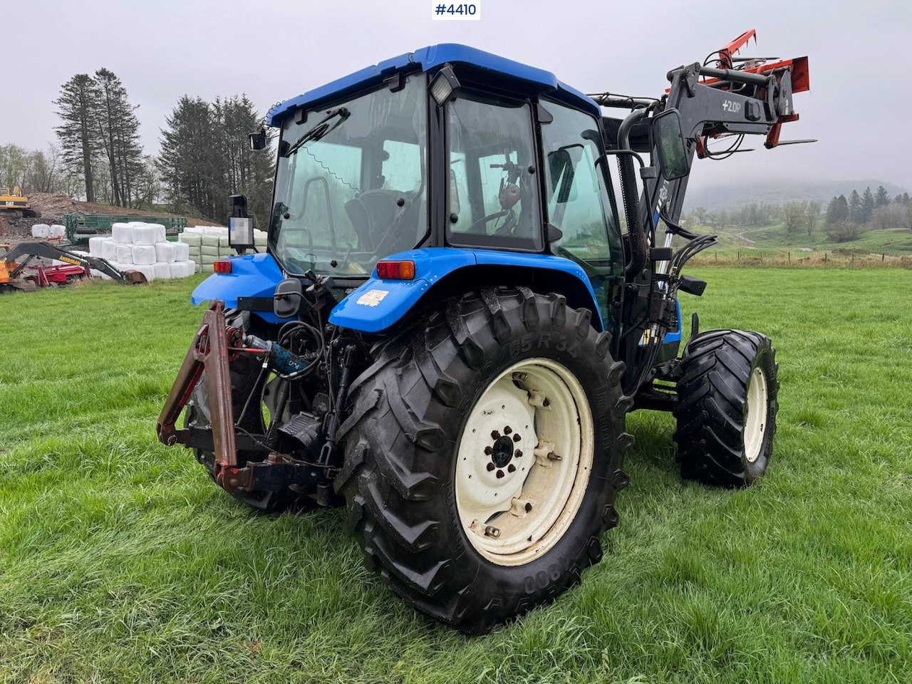 2006 New Holland TL100 A w/Front Loader. - Traktor: slika 5 2006 New Holland TL100 A w/Front Loader. - Traktor: slika 5
