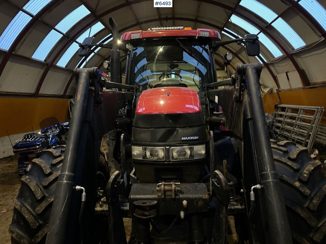 2007 CASE IH MXU 135 Pro 4x4 tractor w/ front loader. - Traktor: slika 4 2007 CASE IH MXU 135 Pro 4x4 tractor w/ front loader. - Traktor: slika 4