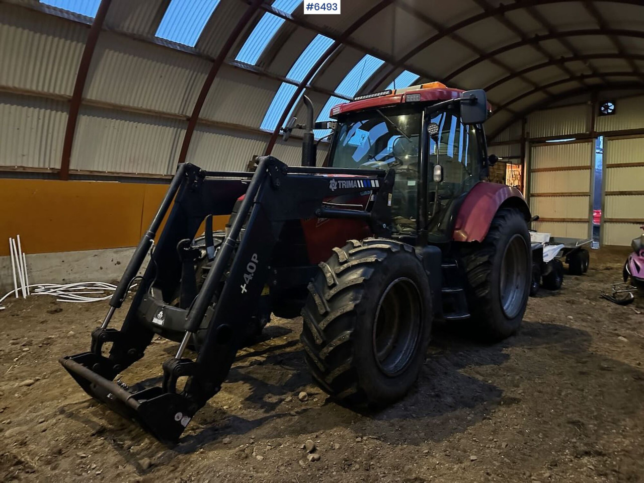 2007 CASE IH MXU 135 Pro 4x4 tractor w/ front loader. - Traktor: slika 2 2007 CASE IH MXU 135 Pro 4x4 tractor w/ front loader. - Traktor: slika 2