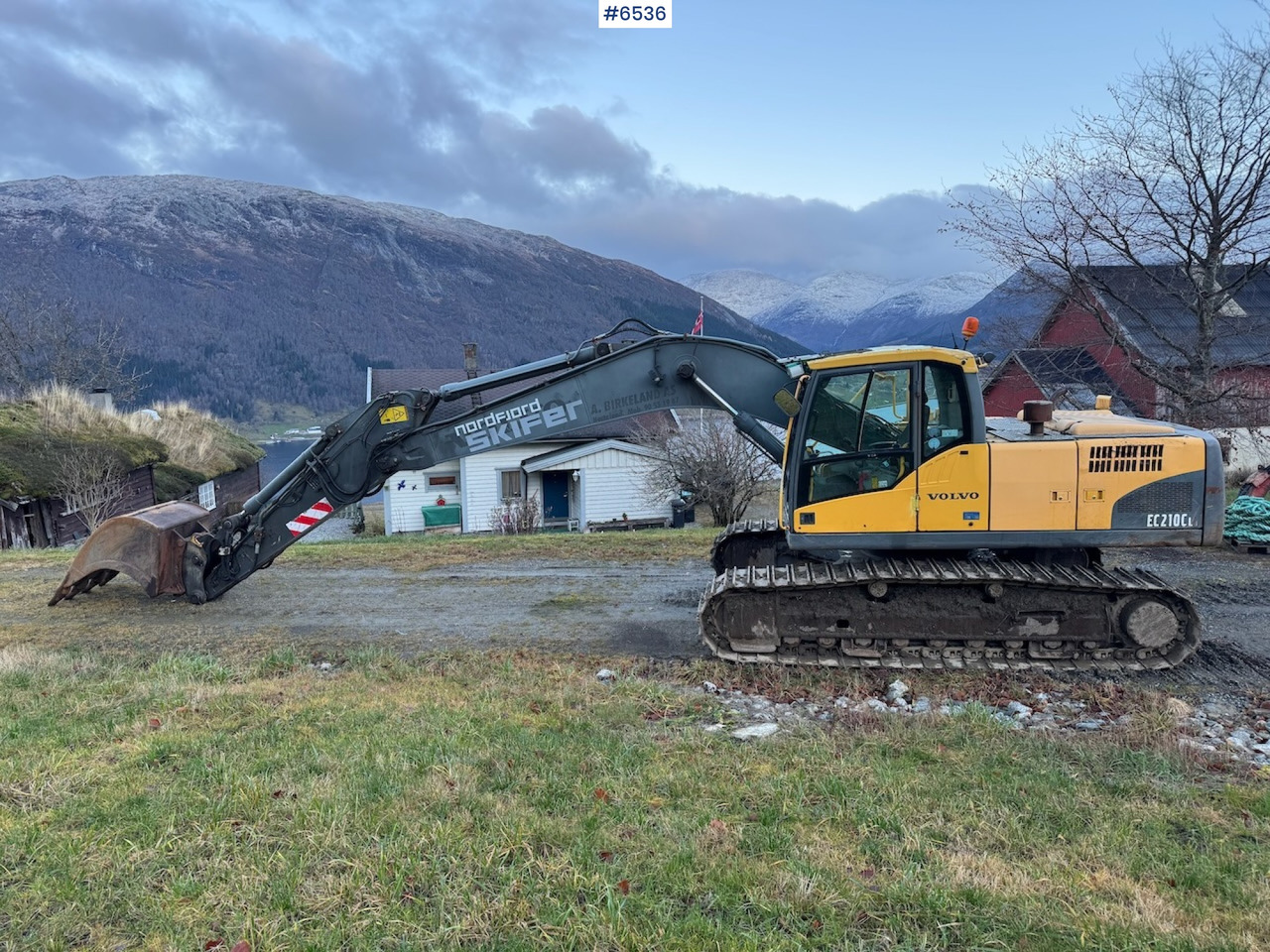 2007 Volvo EC 210 CL w/ excavator bucket and good chassis. - Bager guseničar: slika 4 2007 Volvo EC 210 CL w/ excavator bucket and good chassis. - Bager guseničar: slika 4