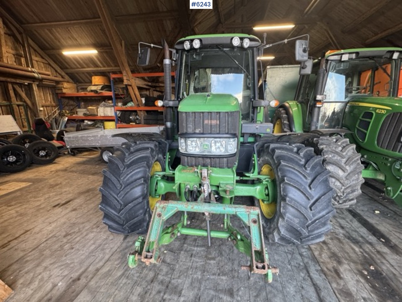 2008 John Deere 6230 Premium (114 hp) – Only 2,402 hours! - Traktor: slika 5 2008 John Deere 6230 Premium (114 hp) – Only 2,402 hours! - Traktor: slika 5