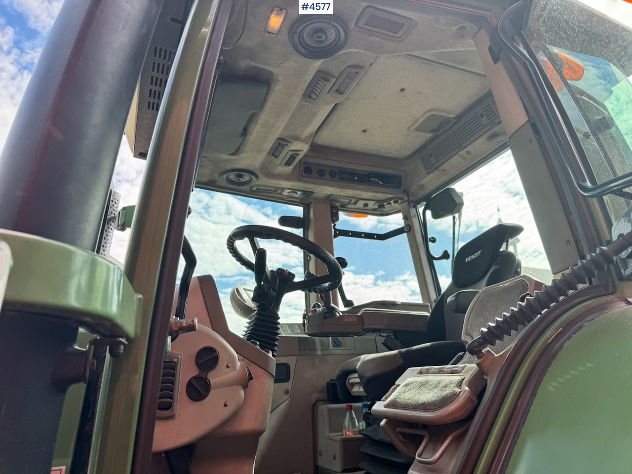 Traktor 2009 Fendt 415 Vario 4x4 w/ Front hydraulics and Front loader.: slika 22