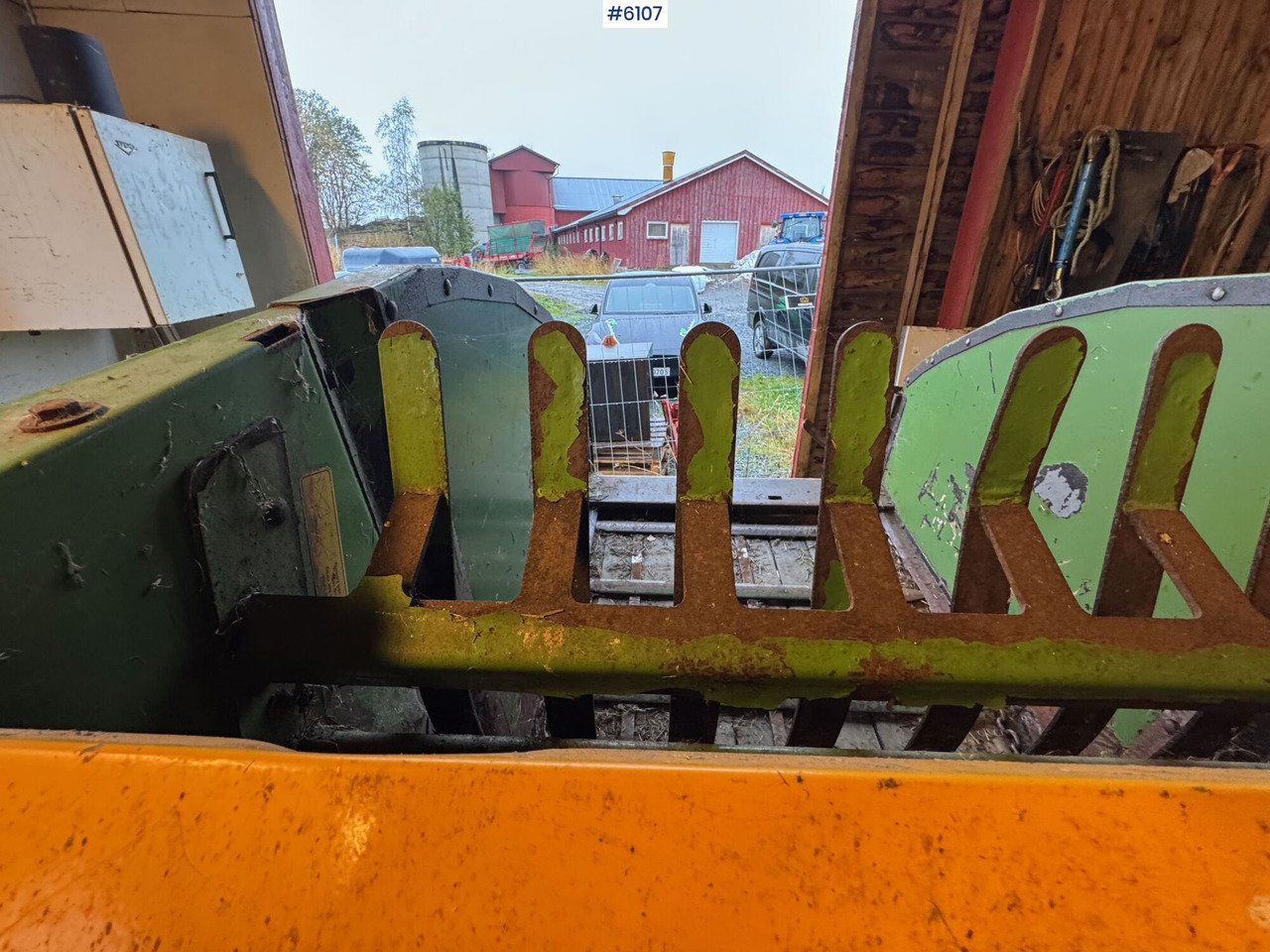 Oprema za prevrtanje i razlaganje 2009 Serigstad RBK Flexifeed round bale cutter: slika 13 Oprema za prevrtanje i razlaganje 2009 Serigstad RBK Flexifeed round bale cutter: slika 13