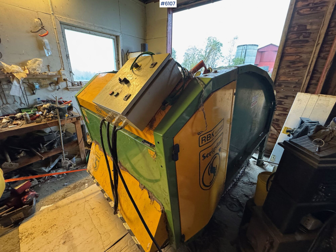 Oprema za prevrtanje i razlaganje 2009 Serigstad RBK Flexifeed round bale cutter: slika 11 Oprema za prevrtanje i razlaganje 2009 Serigstad RBK Flexifeed round bale cutter: slika 11