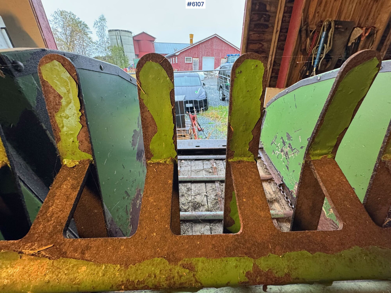 Oprema za prevrtanje i razlaganje 2009 Serigstad RBK Flexifeed round bale cutter: slika 16 Oprema za prevrtanje i razlaganje 2009 Serigstad RBK Flexifeed round bale cutter: slika 16