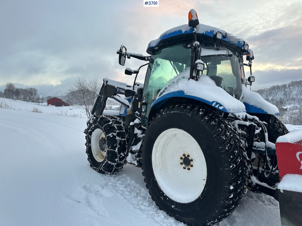 2010 New Holland T6040 4x4 plow rigged tractor w/ Trima +3.0p front loader, brand new chains, snow bucket and Westbjørn snow blower. WATCH VIDEO. - Traktor: slika 5 2010 New Holland T6040 4x4 plow rigged tractor w/ Trima +3.0p front loader, brand new chains, snow bucket and Westbjørn snow blower. WATCH VIDEO. - Traktor: slika 5