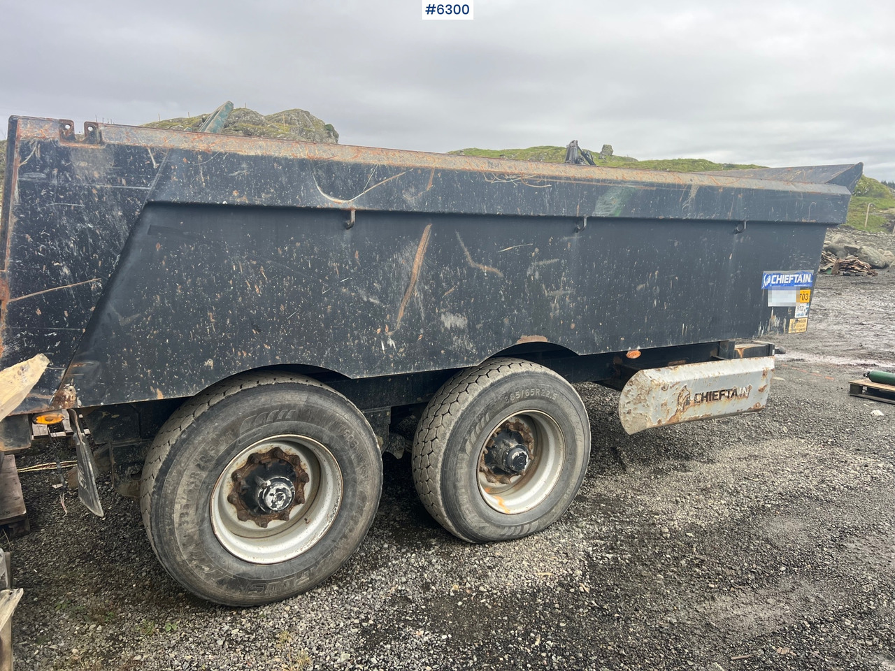 2012 Chieftain 20 ton 2 axle dump trailer - Traktorska prikolica za farmu/ Kiper: slika 4 2012 Chieftain 20 ton 2 axle dump trailer - Traktorska prikolica za farmu/ Kiper: slika 4