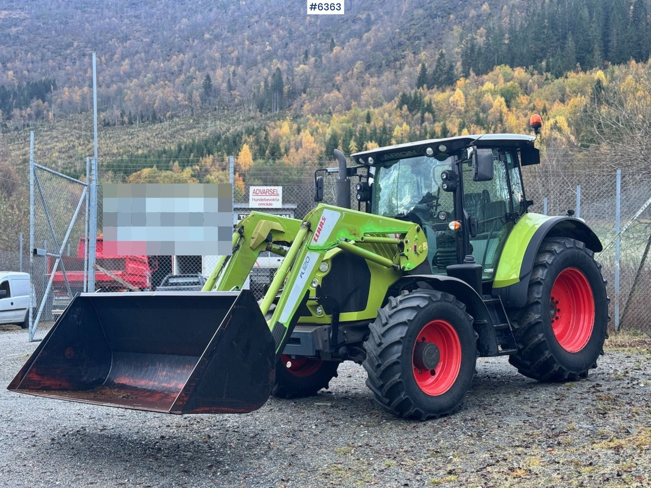 2013 Claas Arion 550 w/ Front loader, Bucket, forks and rear cutters. 1110 hours! - Traktor: slika 2 2013 Claas Arion 550 w/ Front loader, Bucket, forks and rear cutters. 1110 hours! - Traktor: slika 2