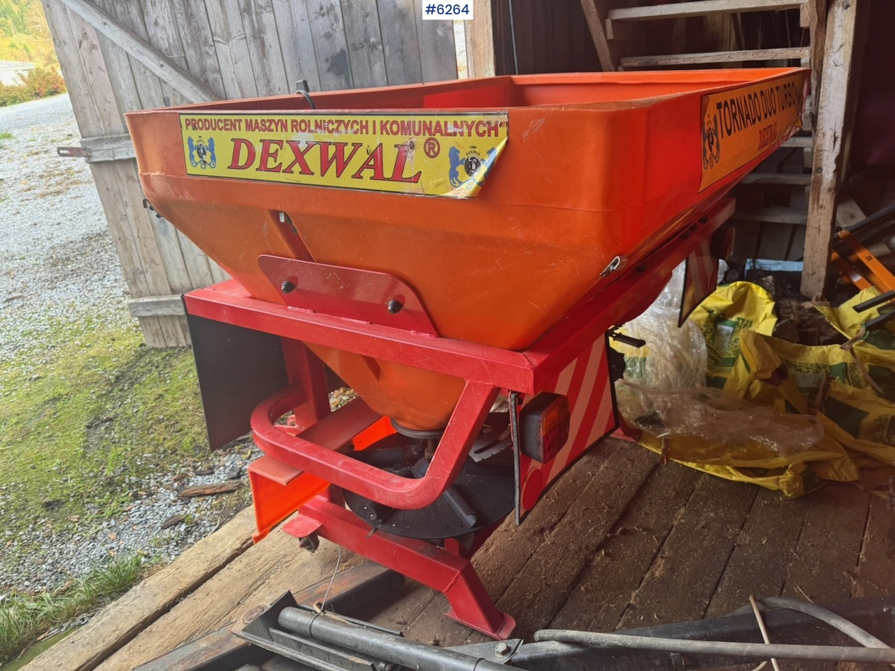2015 Dexwal Tornado fertilizer spreader - Rasipač veštačkog đubriva: slika 3 2015 Dexwal Tornado fertilizer spreader - Rasipač veštačkog đubriva: slika 3