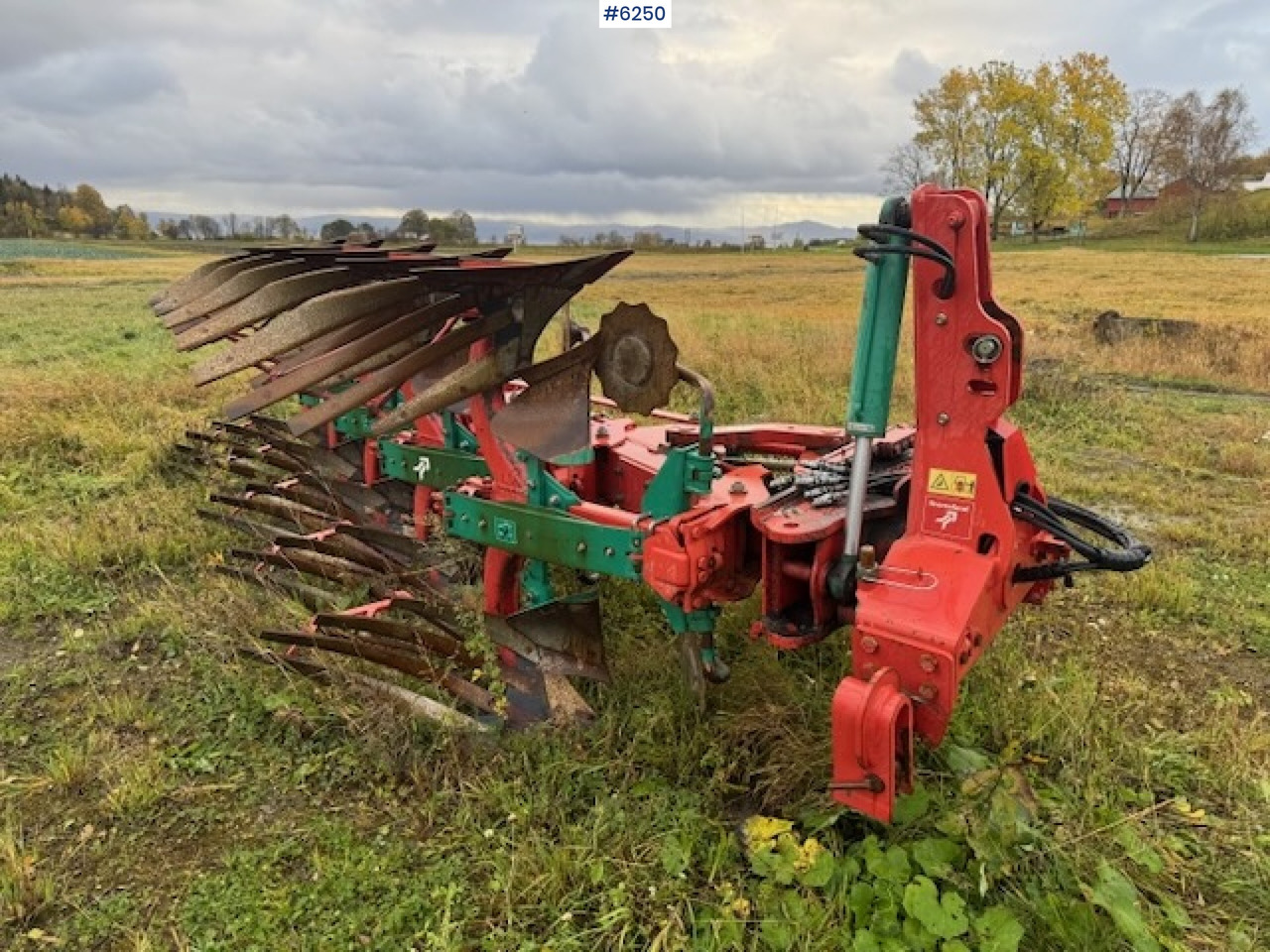 2017 Kverneland EG 5-coil reversible plow w/ new coulters and extra equipment! - Oprema za obradu zemljišta: slika 1 2017 Kverneland EG 5-coil reversible plow w/ new coulters and extra equipment! - Oprema za obradu zemljišta: slika 1