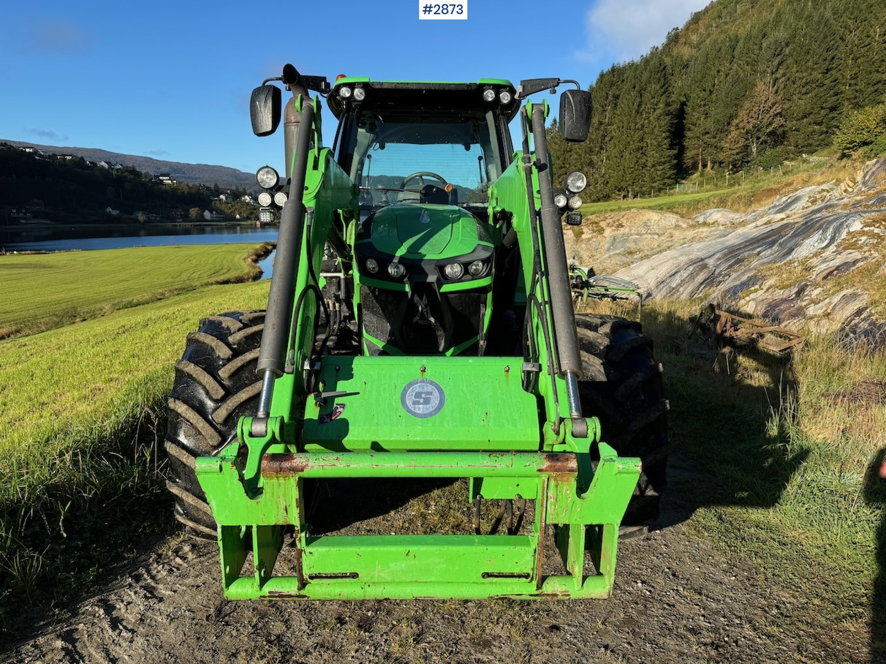 2019 Deutz-Fahr 6120 TV w/front loader and twin wheels - Traktor: slika 2 2019 Deutz-Fahr 6120 TV w/front loader and twin wheels - Traktor: slika 2