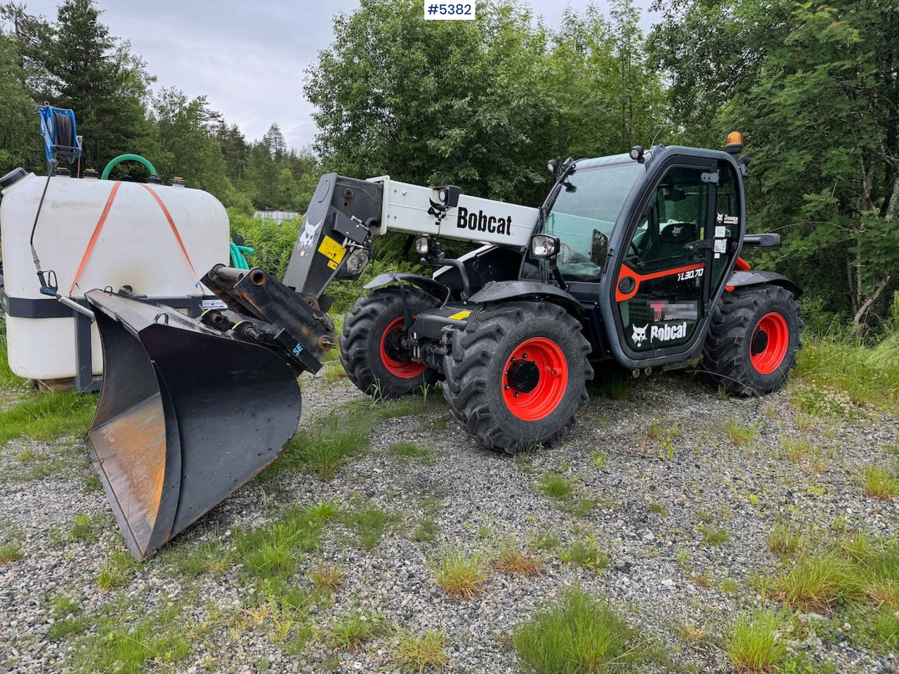 2021 Bobcat TL30.70DB m/ bucket, pallet fork and 4 chains. - Viljuškar: slika 3 2021 Bobcat TL30.70DB m/ bucket, pallet fork and 4 chains. - Viljuškar: slika 3