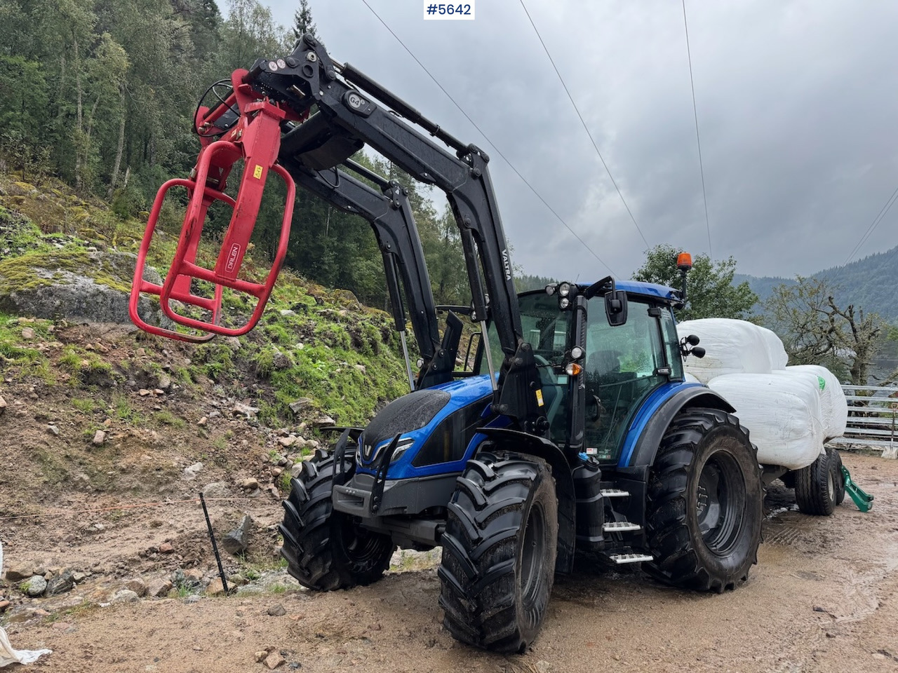 2022 Valtra G105 with front loader and 2 sets of tires - Traktor: slika 1 2022 Valtra G105 with front loader and 2 sets of tires - Traktor: slika 1