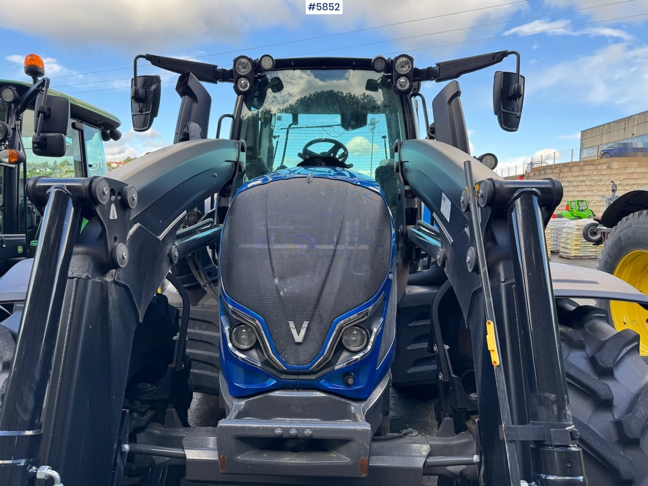 2022 Valtra N175 w/ front loader. - Traktor: slika 3 2022 Valtra N175 w/ front loader. - Traktor: slika 3