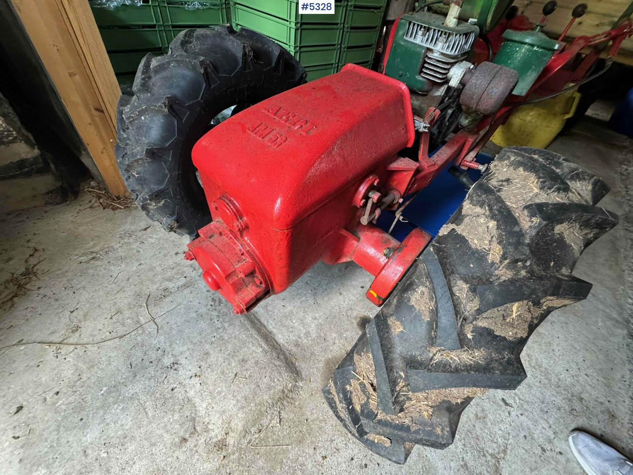 Aebi AM 53 tractor - Traktor: slika 4 Aebi AM 53 tractor - Traktor: slika 4